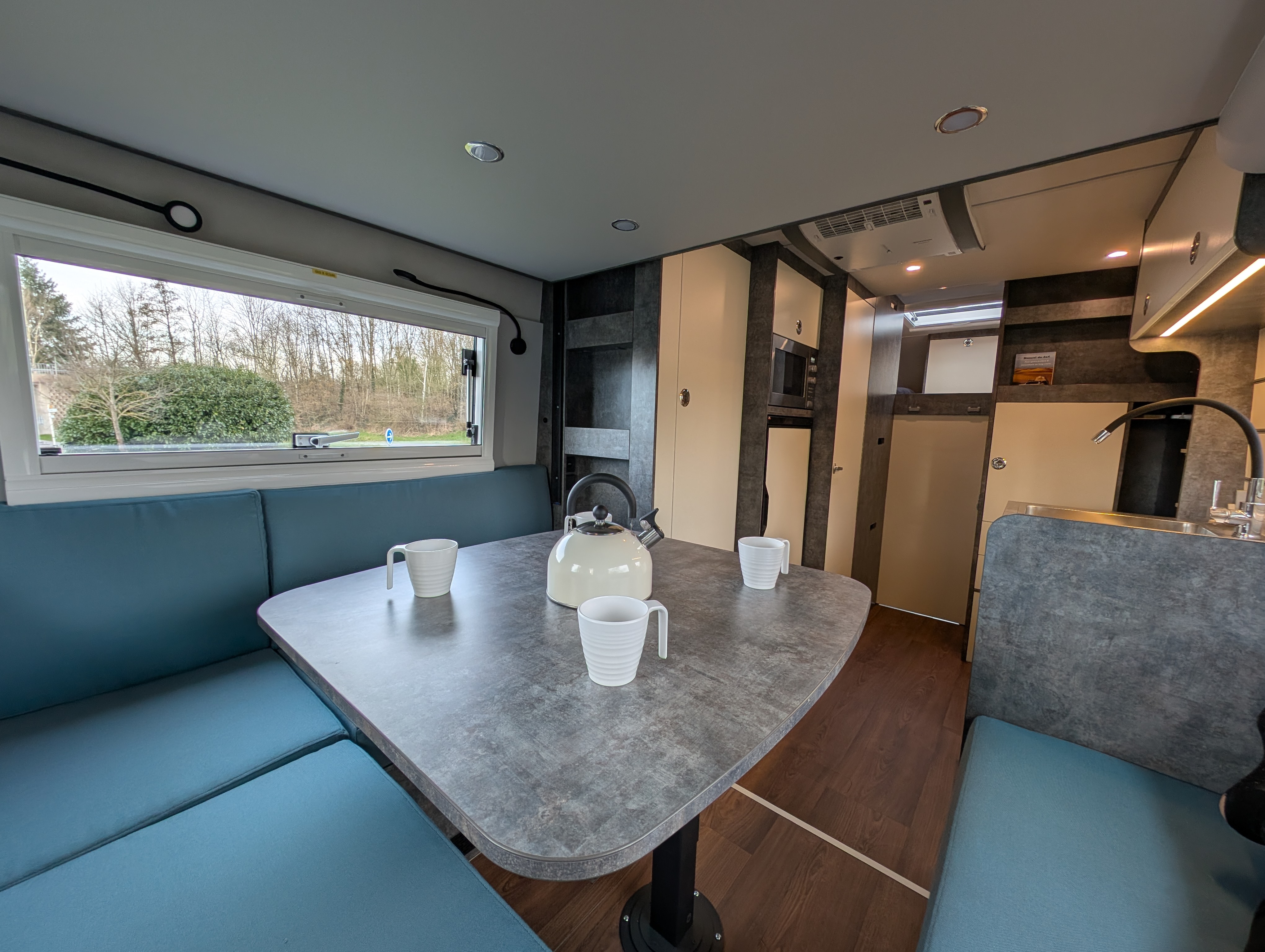 aménagement intérieur camping-car