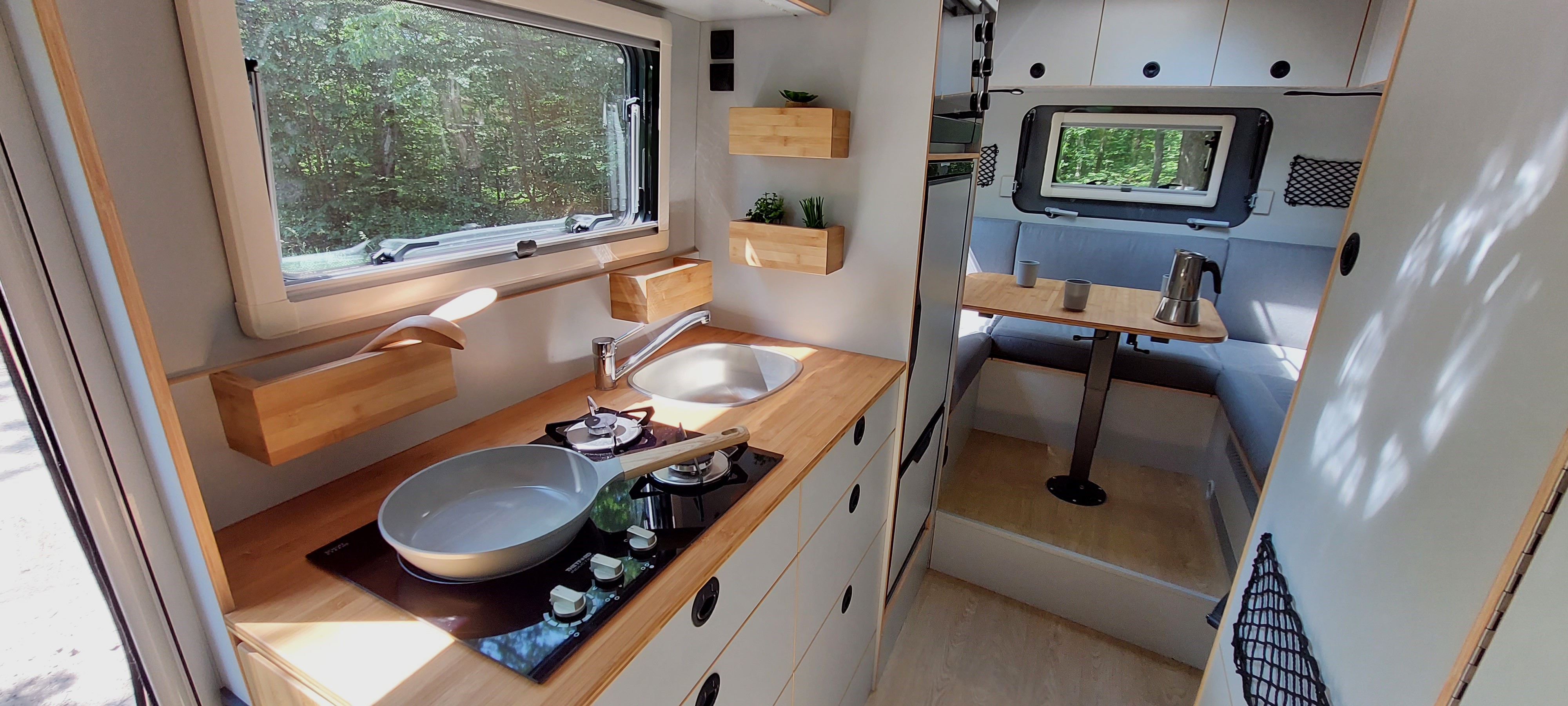aménagement intérieur camping-car