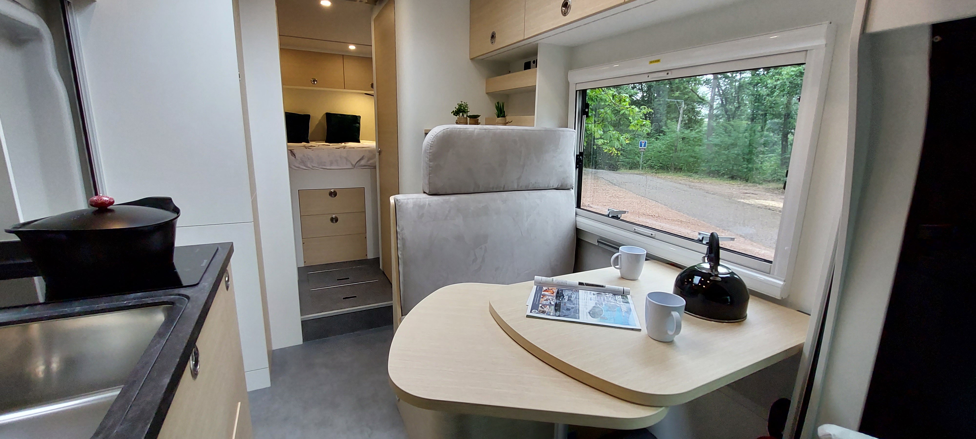 aménagement intérieur camping-car