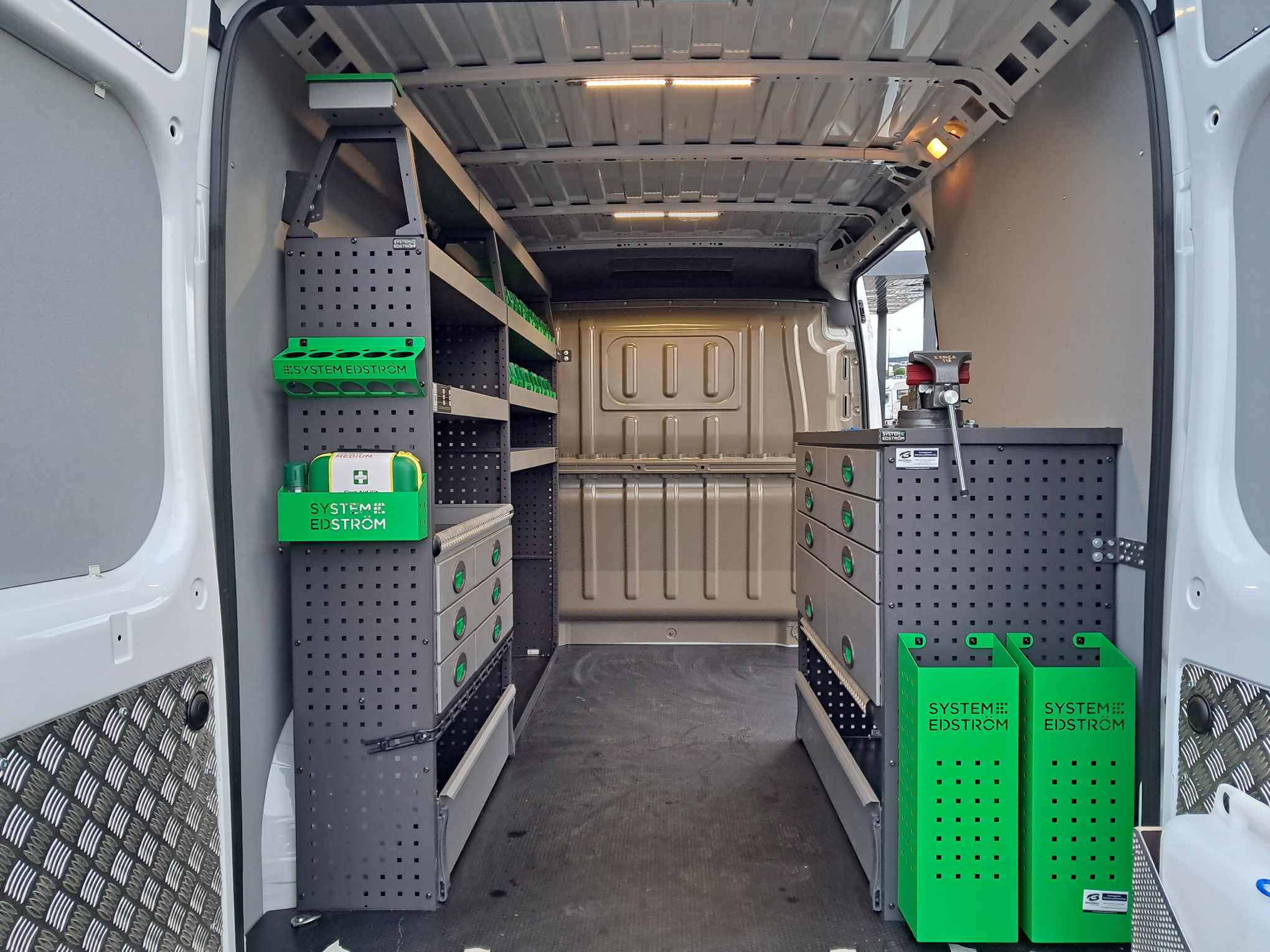 Ameublement camionnette pour un artisan professionnel