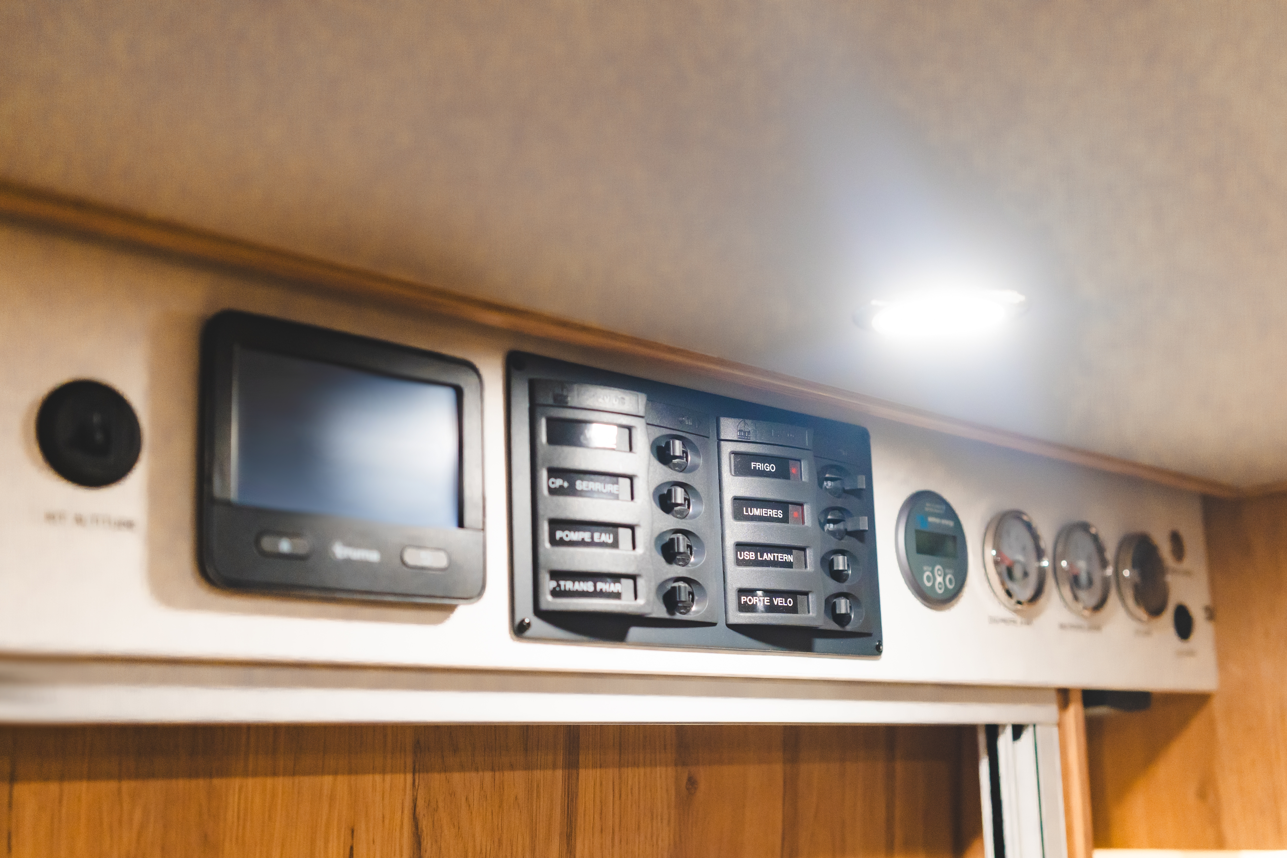 panneau de commandes camping-car
