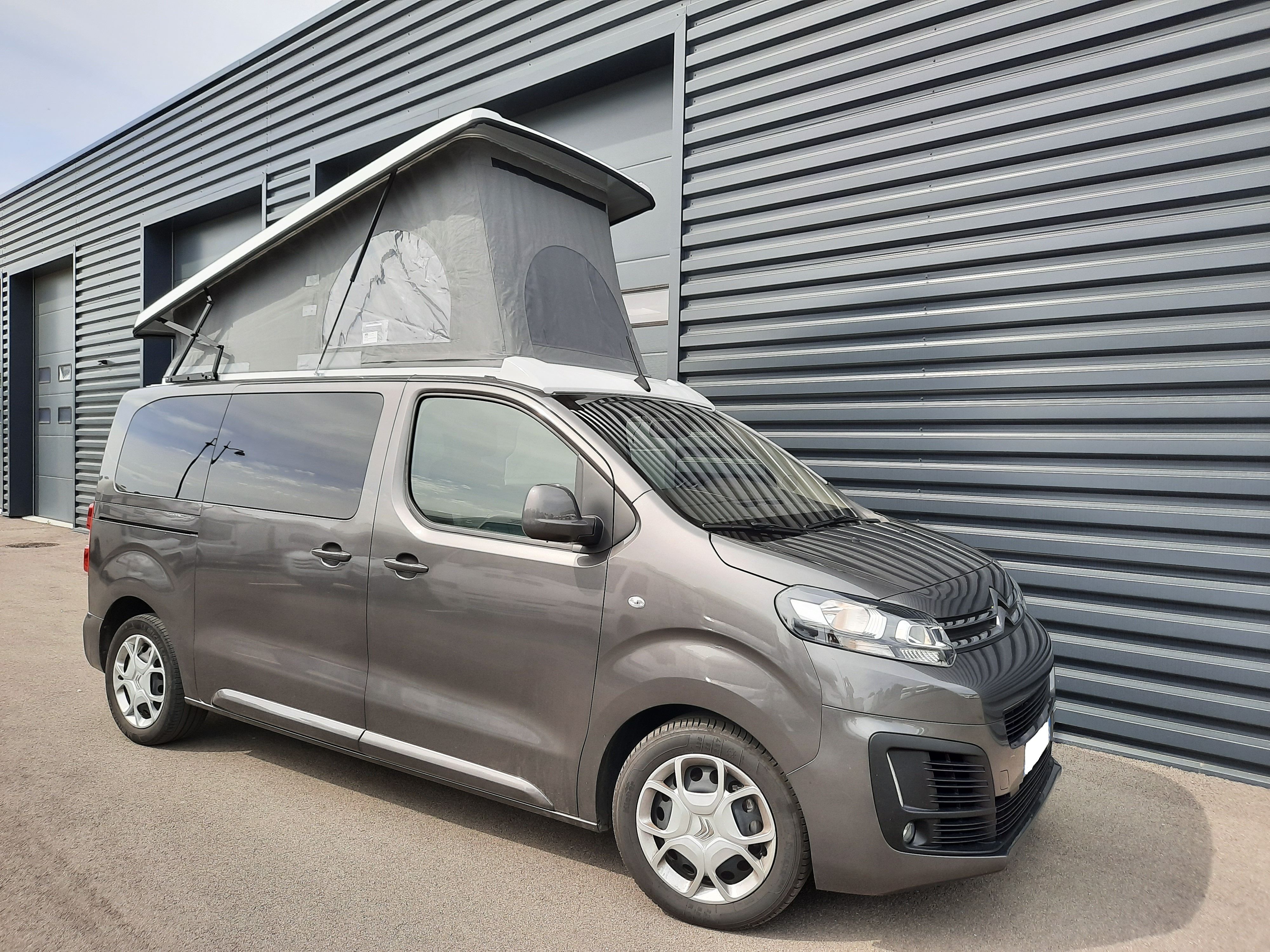 améliorer son van : Pose toit relevable