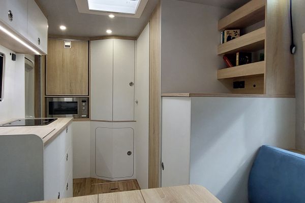 Cellule camping-car X-Cap sur IVECO 4x4