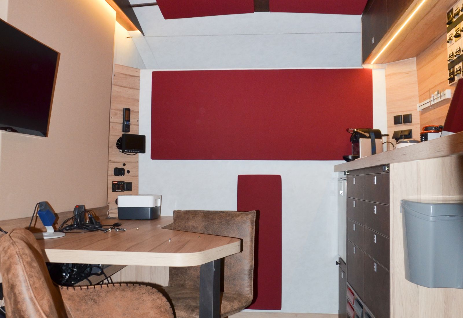 Véhicule mobile à usage professionnel