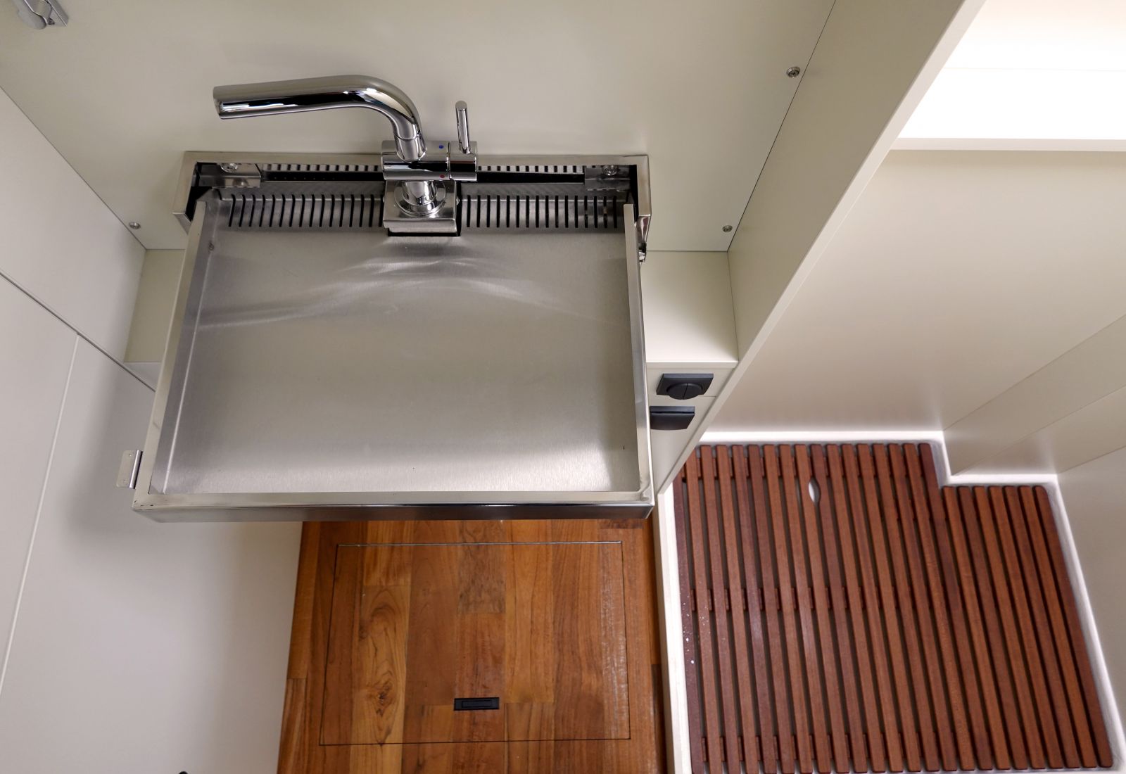 aménagement salle d'eau véhicule de loisirs