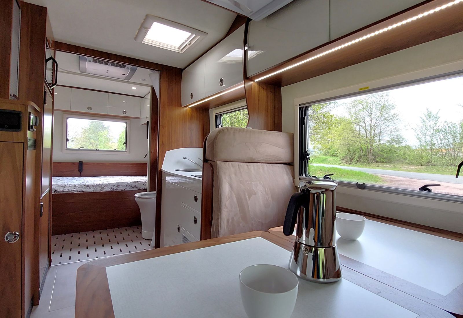 intérieur camping car adapté pmr